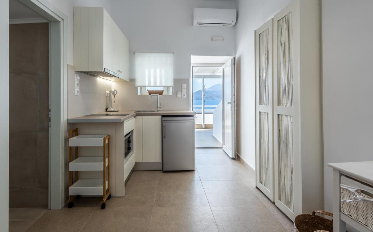 Anemi Suites آداماس المظهر الخارجي الصورة