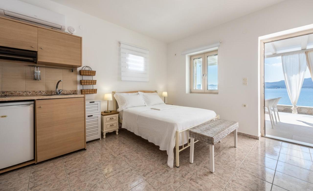 Anemi Suites آداماس المظهر الخارجي الصورة
