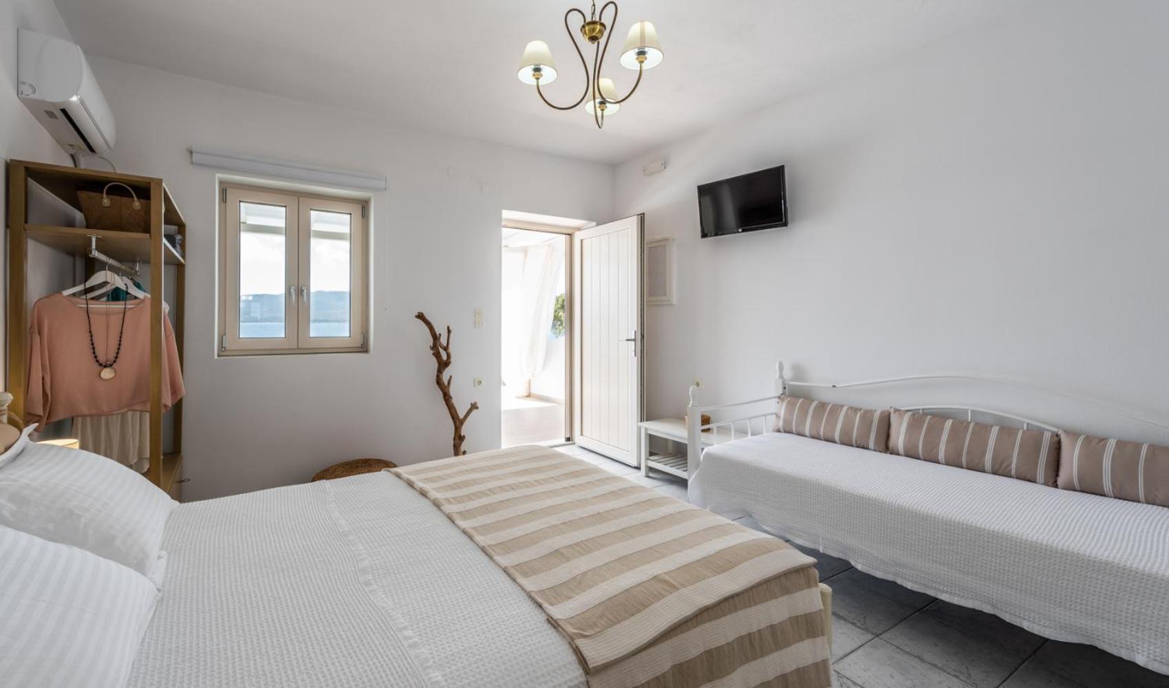 Anemi Suites آداماس الغرفة الصورة